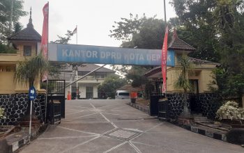 Momen Tersedih, DPRD Depok Sambut HUT RI Hanya Dengan 4 Umbul-umbul