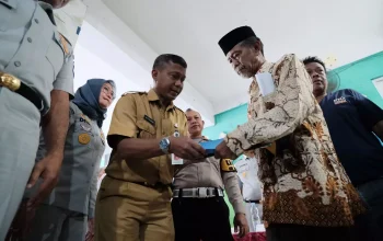 Ahli Waris Keluarga Korban SMK Lingga Kencana Terima Akte Kematian