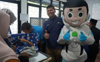 Peringati Tahun Baru Islam 1446H dan Hari Anak Nasional, PLN UIT JBB Khitan 50 Anak Prasejahtera