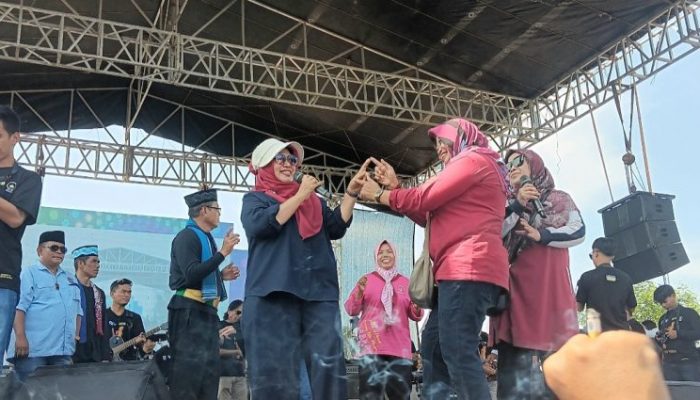 Ngubek Empang dan Sekuntum Mawar Merah Tandai Lebaran Depok Resmi Dimulai