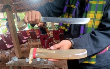 Nyuci Perabot dan Golok Betawi, Tradisi dan Harga Diri yang Dipertahankan