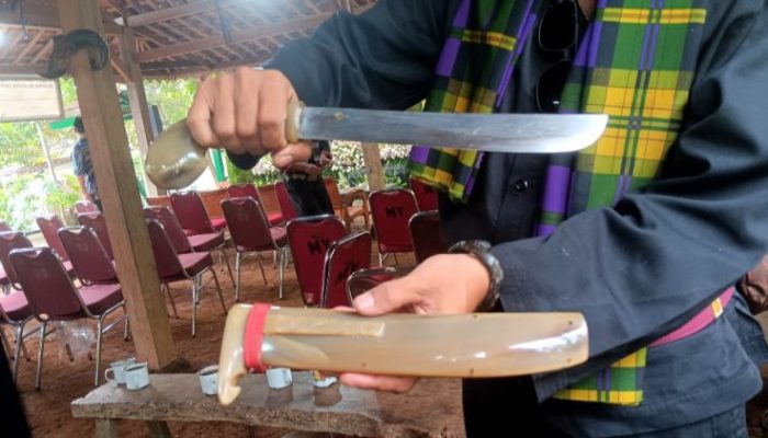 Nyuci Perabot dan Golok Betawi, Tradisi dan Harga Diri yang Dipertahankan