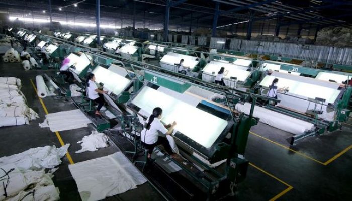 Dihantam Badai PHK, Raksasa Tekstil Bangkit Rekrut Ribuan Karyawan