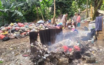 Dedi Mulyadi Tindak Lokasi Pembakaran dan Penimbunan Sampah Ilegal di Cinangka