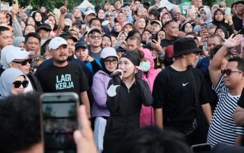 Ayu Ting-Ting Meriahkan CFD Depok, Ikut Senam Bersama