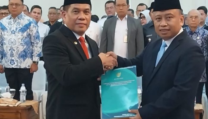 Supian Suri Lantik Mangnguluang Mansur sebagai Sekda Depok