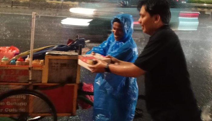 BRI BO Jakarta Menara BRILiaN Berbagi Jumat Berkah ke Warga Sekitar