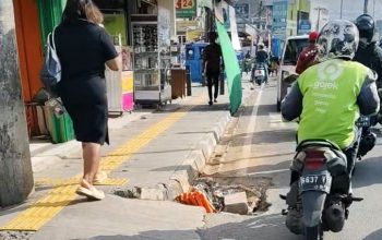 Apjatel Rusak Jalan Kartini, Puskesmas-GDC 63 Lubang tak Diperbaiki