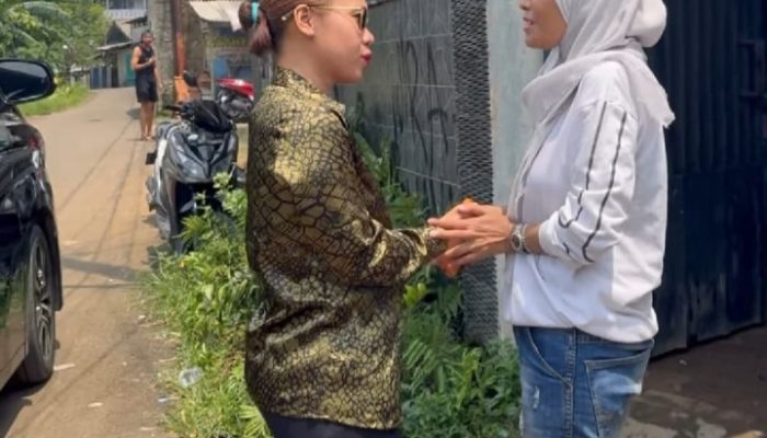 Intip Kepedulian Qori Hatmalina yang buat Emi Haryanti Terharu atas Kehadirannya