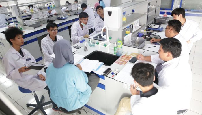 Kolaborasi Riset UPER: Kembangkan AI untuk Akselerasi Penemuan Kandidat Obat Kanker dan Autoimun